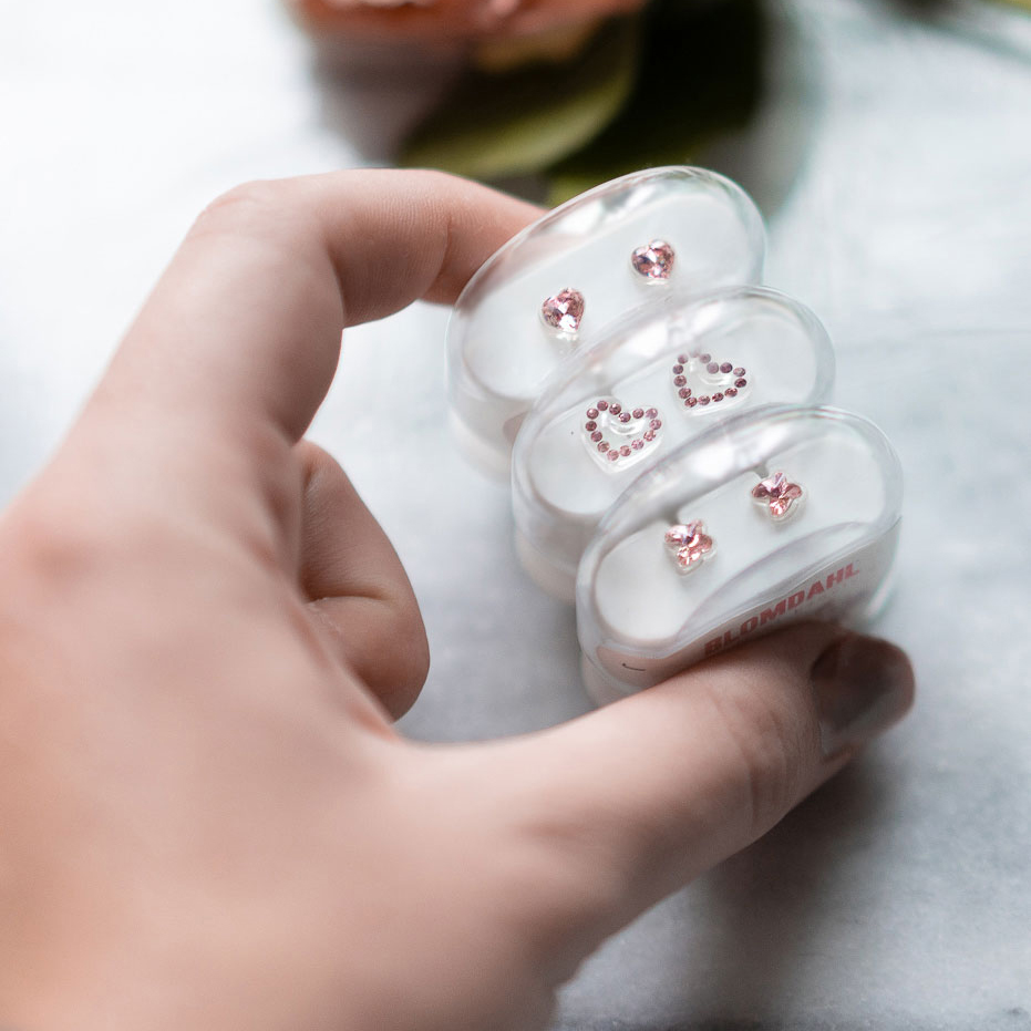 Medical Plastic 6mm Heart Earrings - Image 6